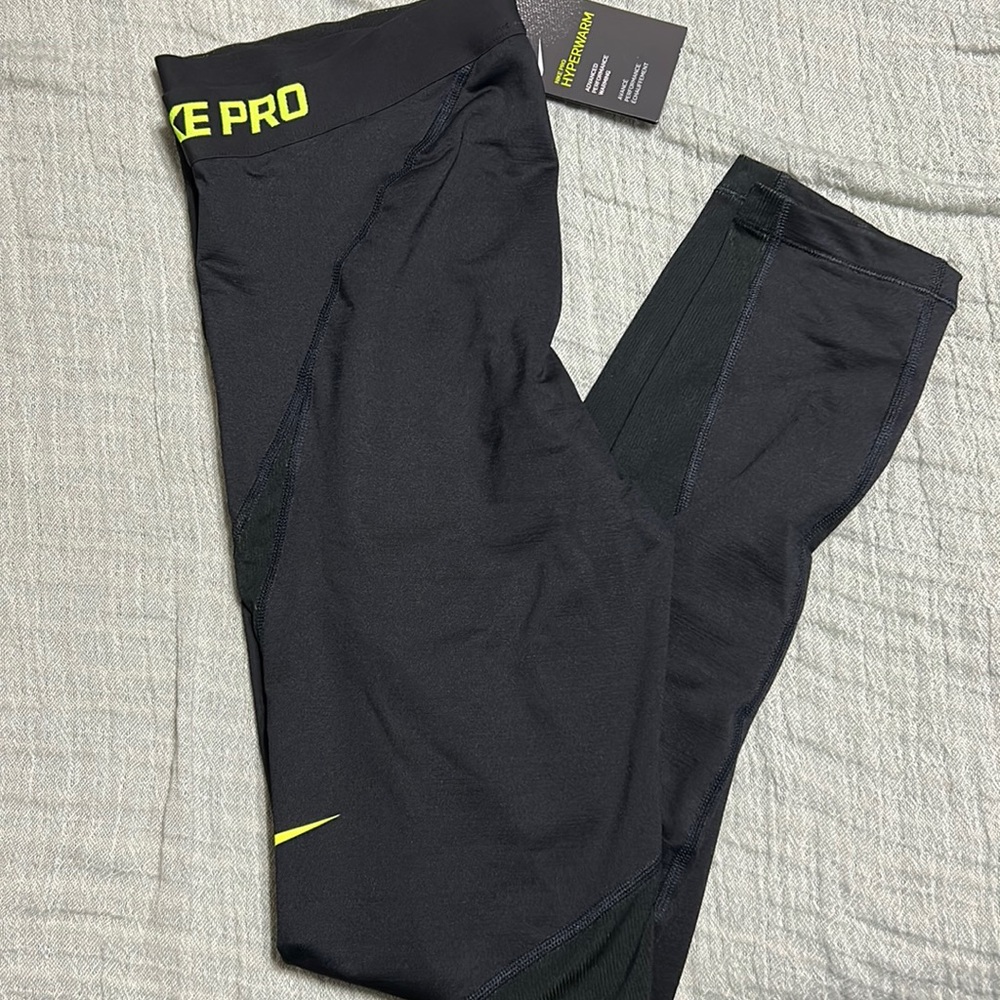 BNWT Nike Pro Hyperwarm Tights size L